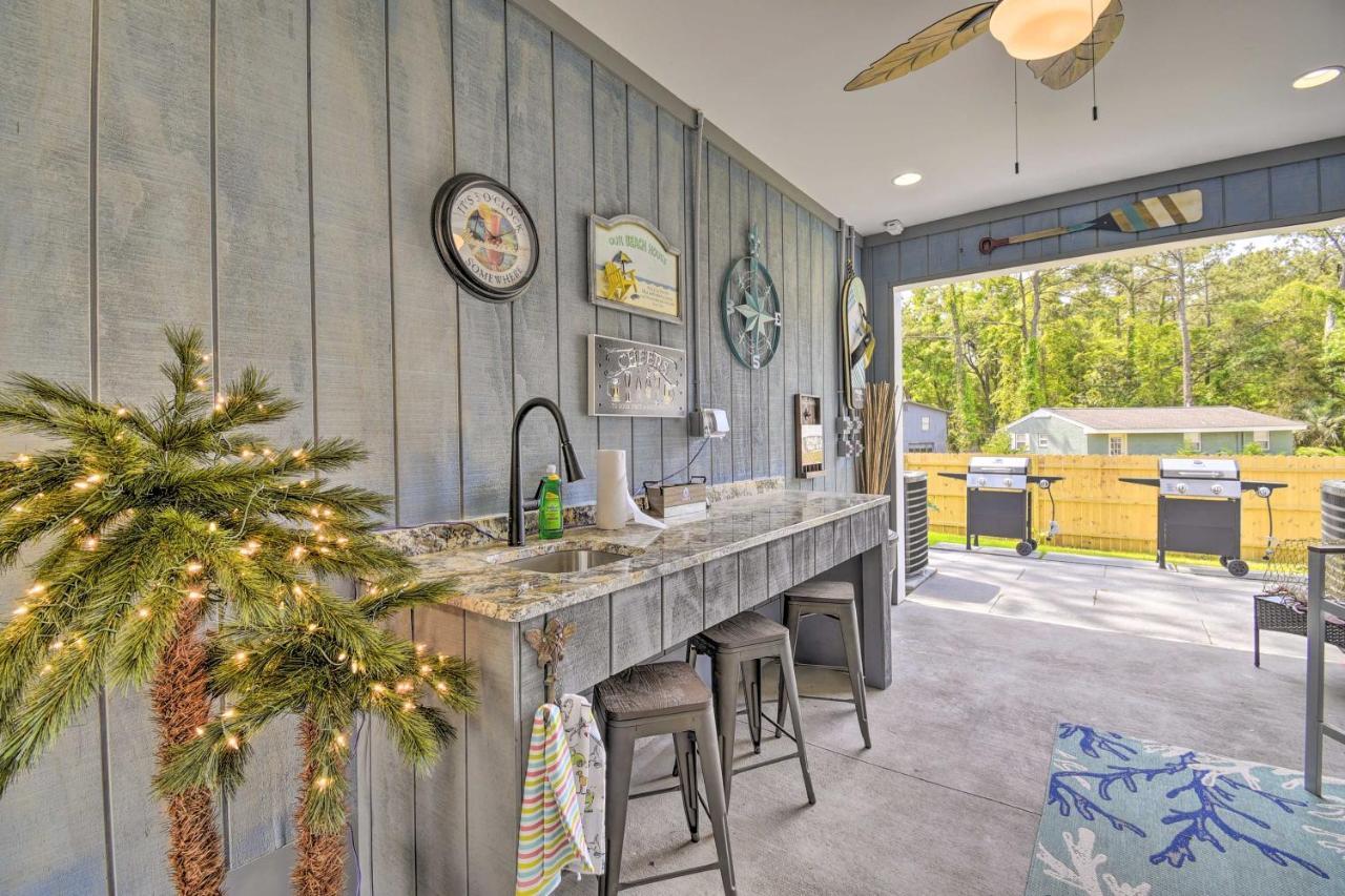 Ocean Isle Beach Home With Shared Lanai And Grill Exterior photo